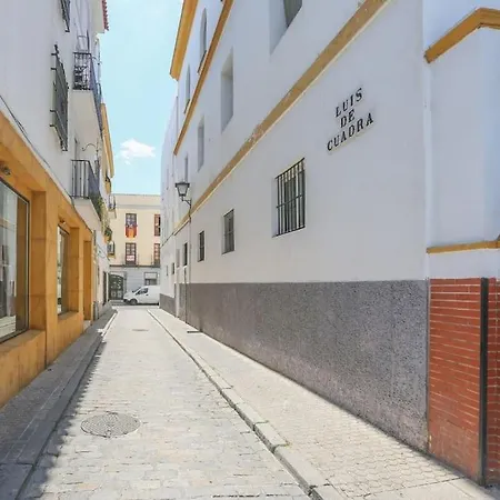 Riverwalk - Puente Triana Apartment *