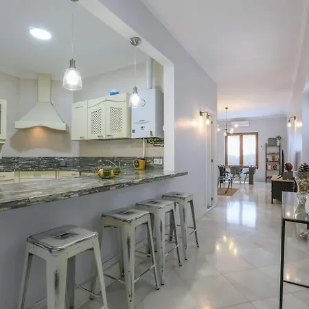 Riverwalk - Puente Triana Apartment Seville